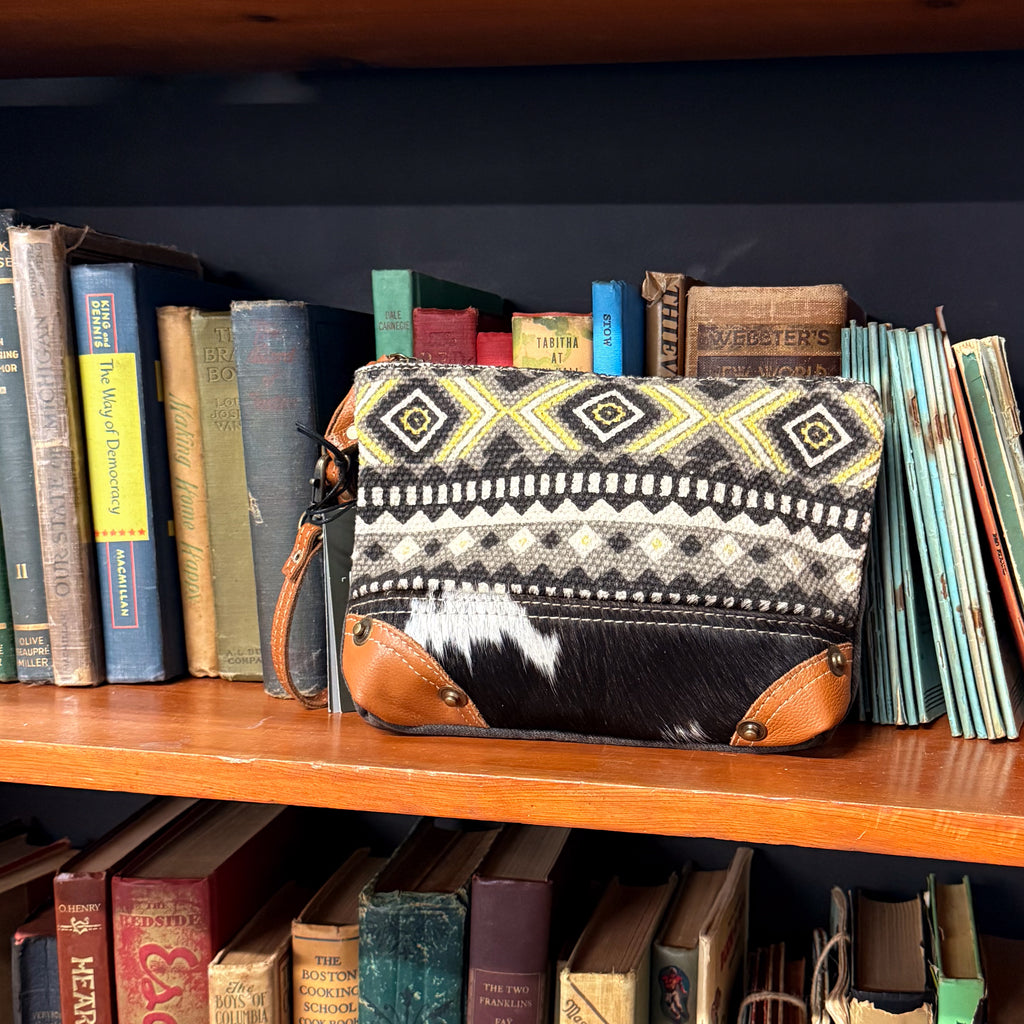 Myra Pouch